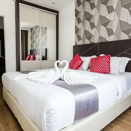 E-Red Hotel Melaka Extérieur photo