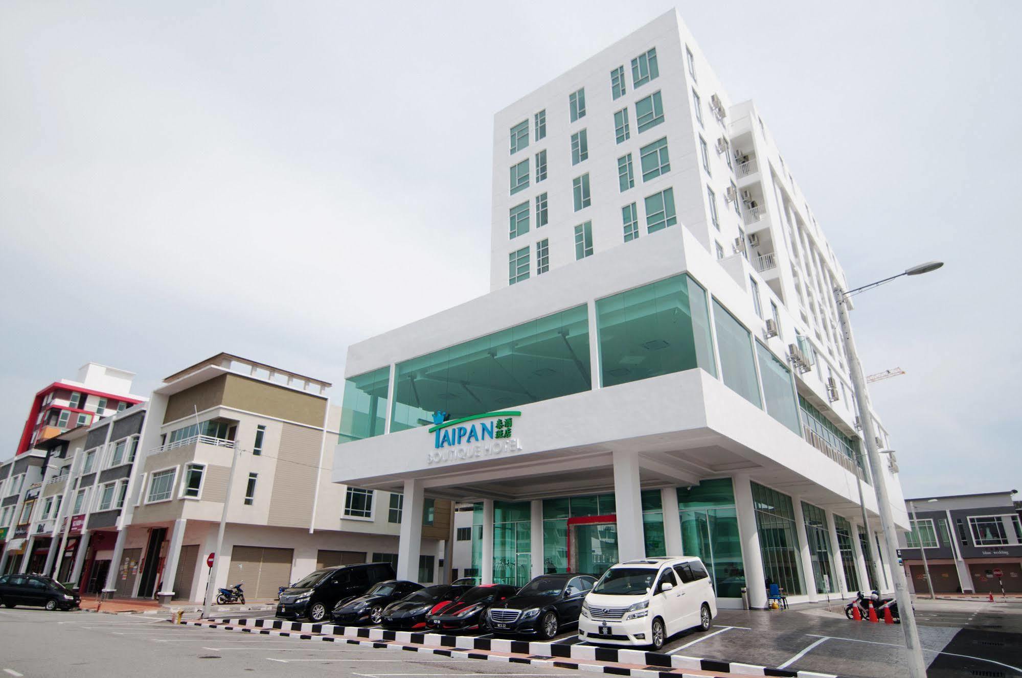 E-Red Hotel Melaka Extérieur photo