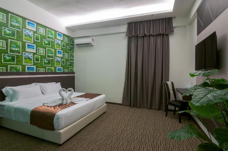 E-Red Hotel Melaka Extérieur photo
