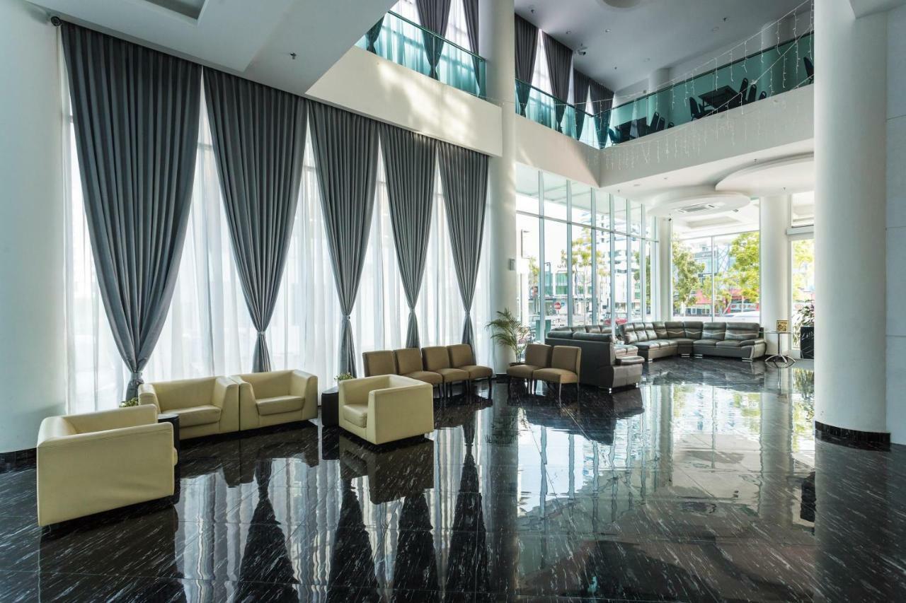E-Red Hotel Melaka Extérieur photo