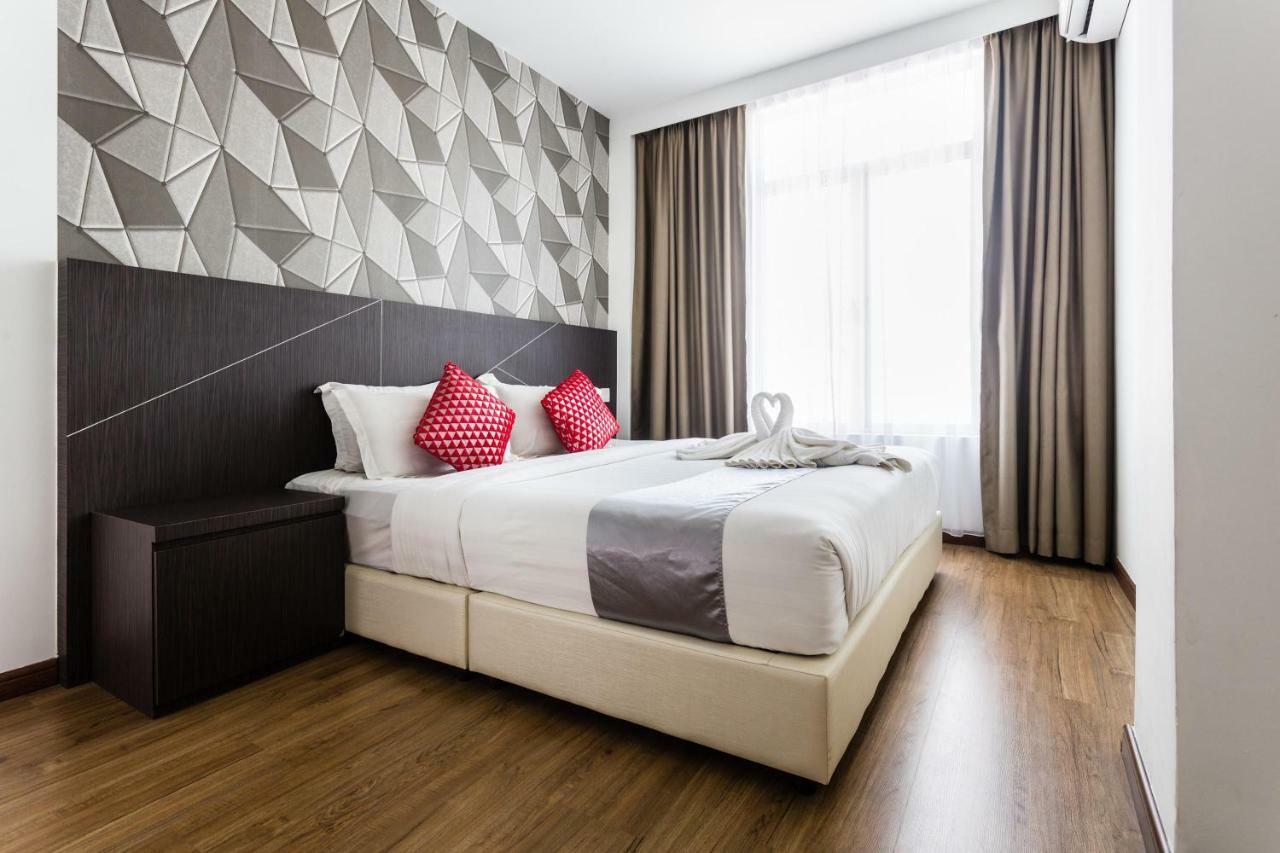 E-Red Hotel Melaka Extérieur photo